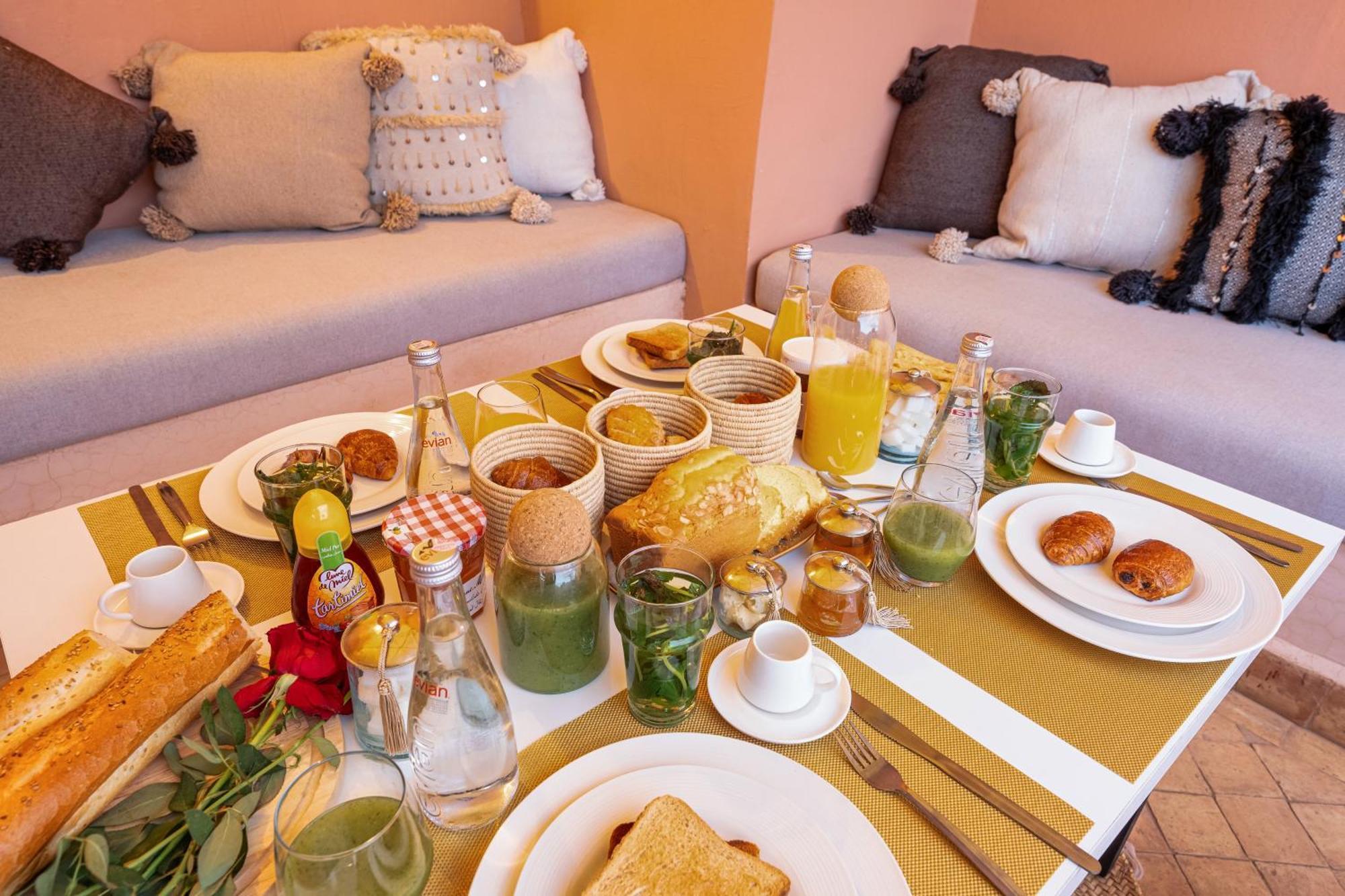 Prive Dar L'etoile - Jacuzzi Piscine & Petit Dej Inclus 度假居 *